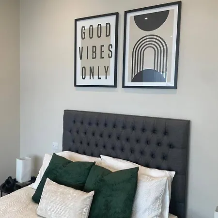 Apartment 1 Bed Flat In The Heart Of Leeds